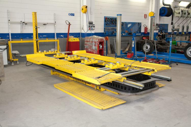Nm cars carrozzeria, officina meccanica, gommista lissone (mb) Banchi officina usati